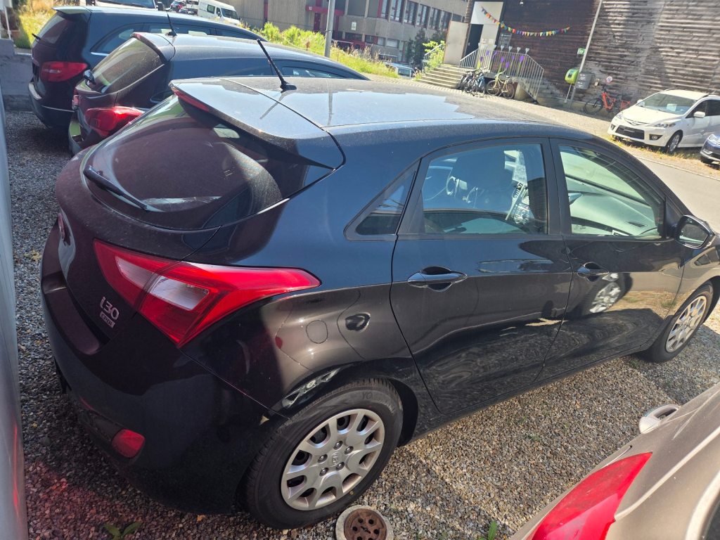 HYUNDAI I30 1.6 CRDi Style, Diesel, Second hand / Used, Automatic - 2