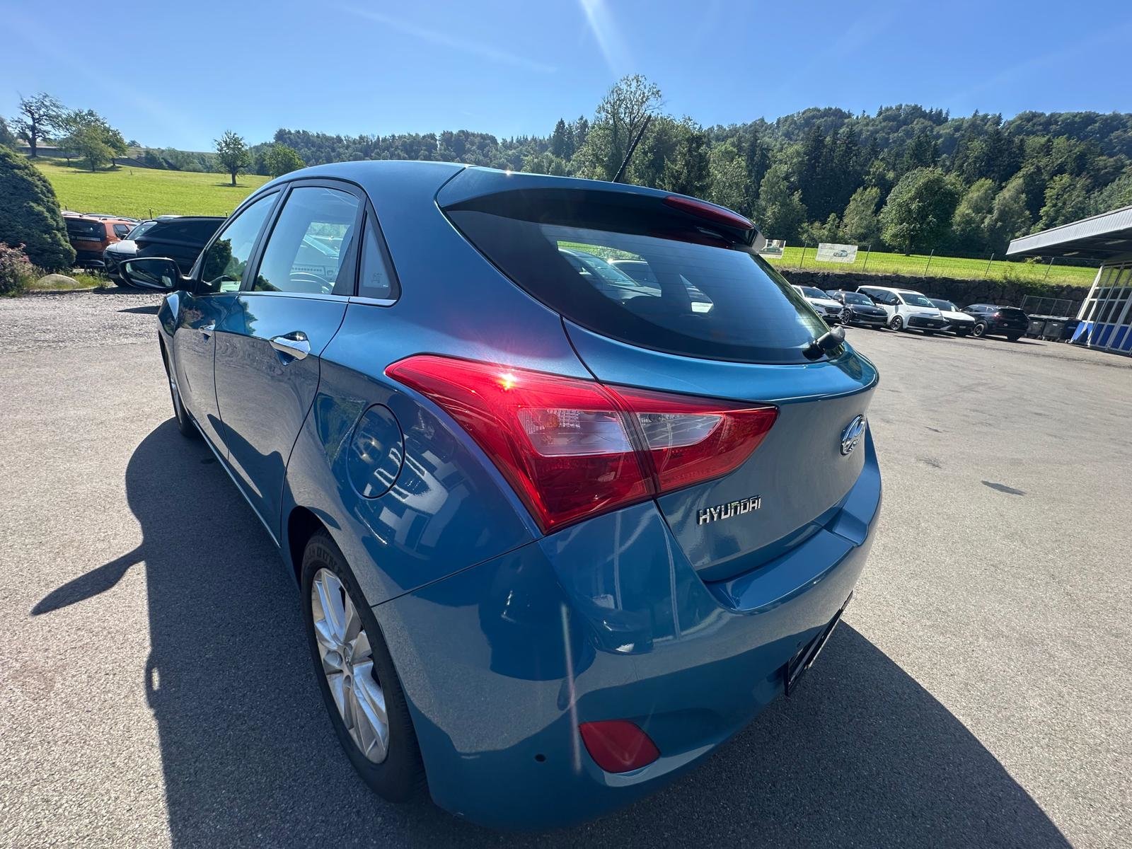 HYUNDAI i30 1.6 GDI Premium Automatic, Benzin, Occasion / Gebraucht, Automatik - 7