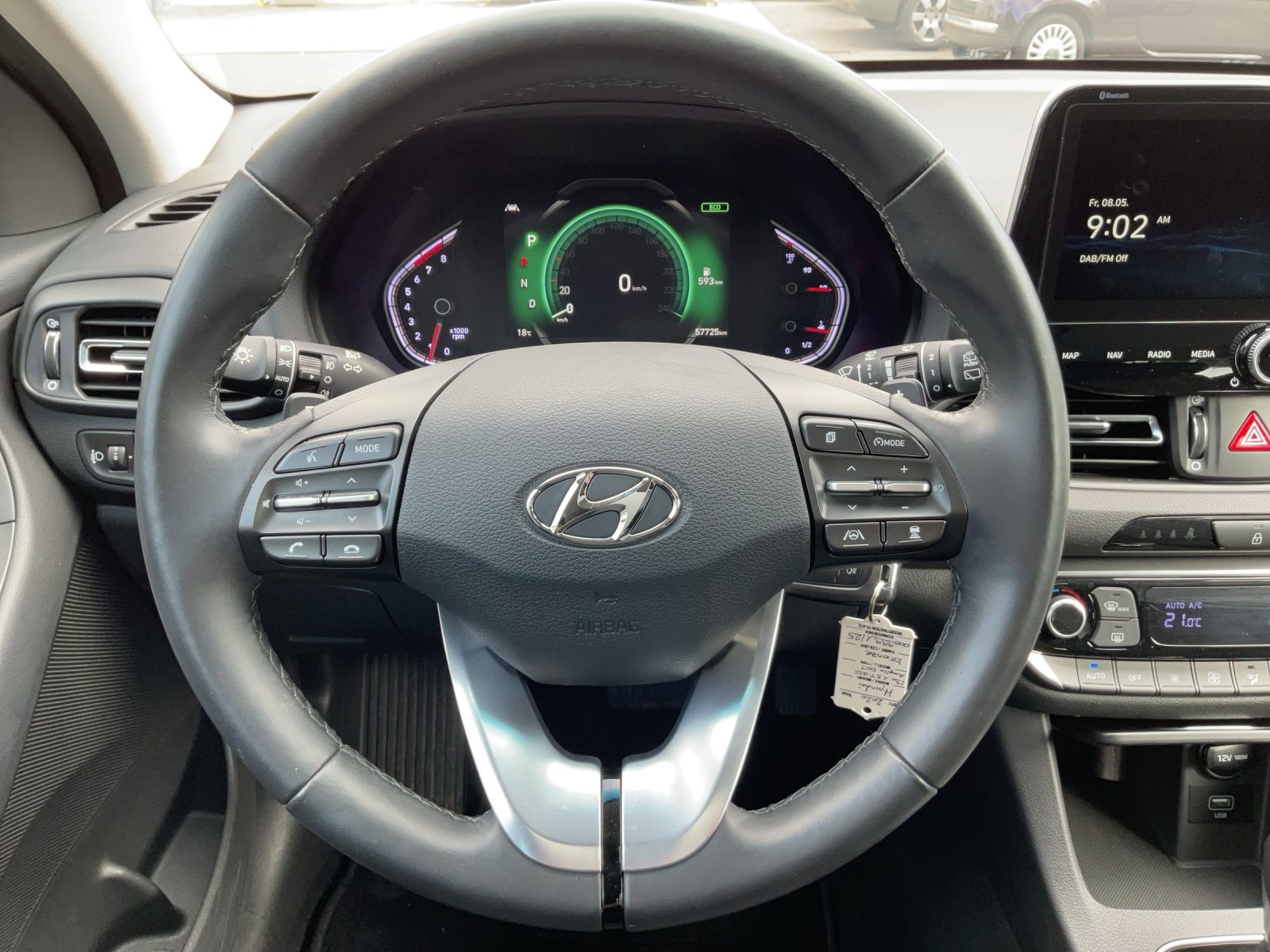 HYUNDAI i30 1.5 T-GDi Amplia DCT, Benzin, Occasion / Gebraucht, Automatik - 7