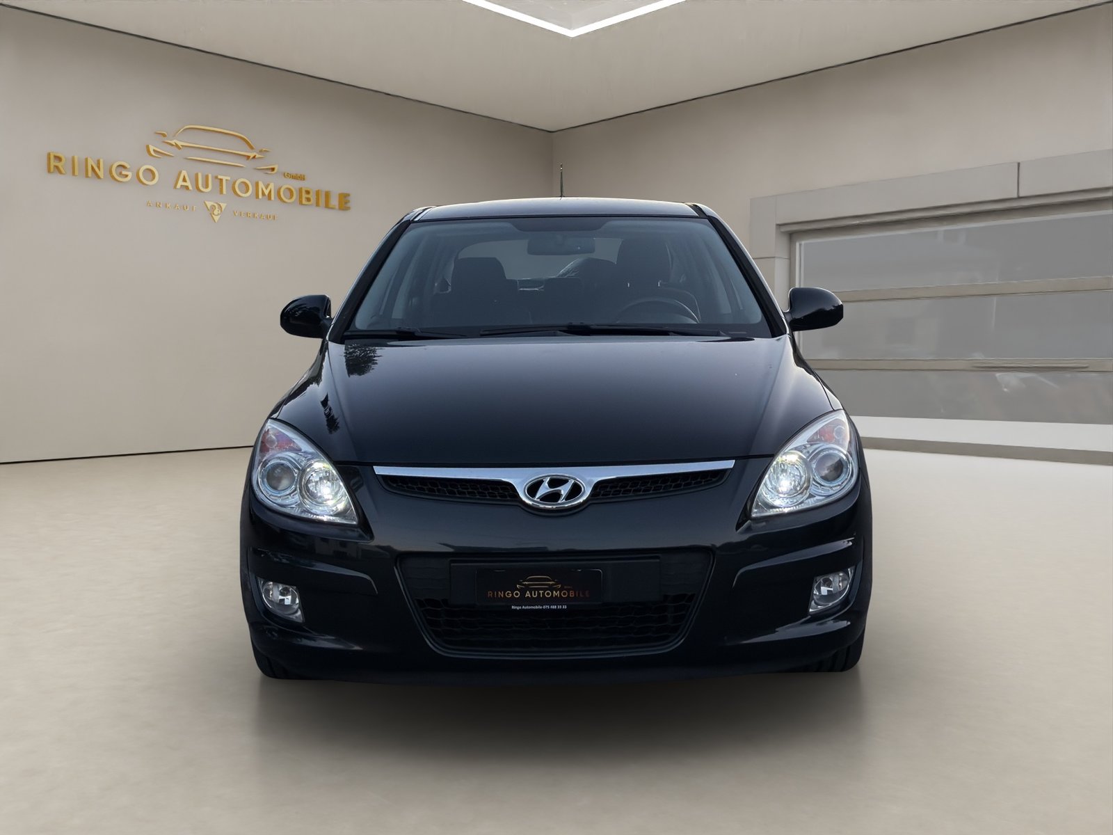 HYUNDAI i30 2.0 Premium, Petrol, Second hand / Used, Manual - 2
