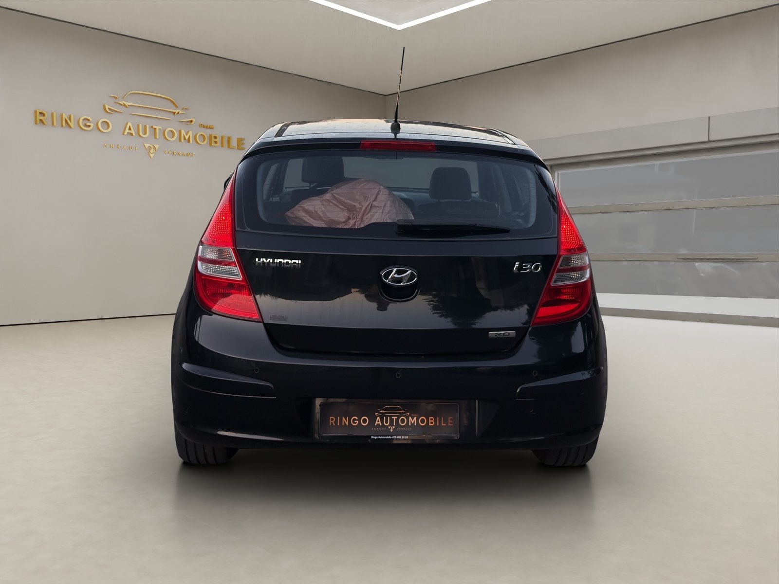 HYUNDAI i30 2.0 Premium, Petrol, Second hand / Used, Manual - 6