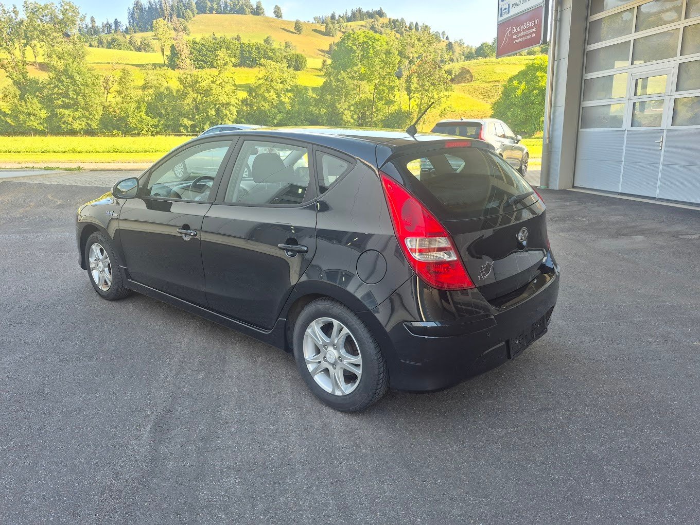 HYUNDAI i30 1.6 Swiss Plus Edition, Benzina, Occasioni / Usate, Manuale - 3