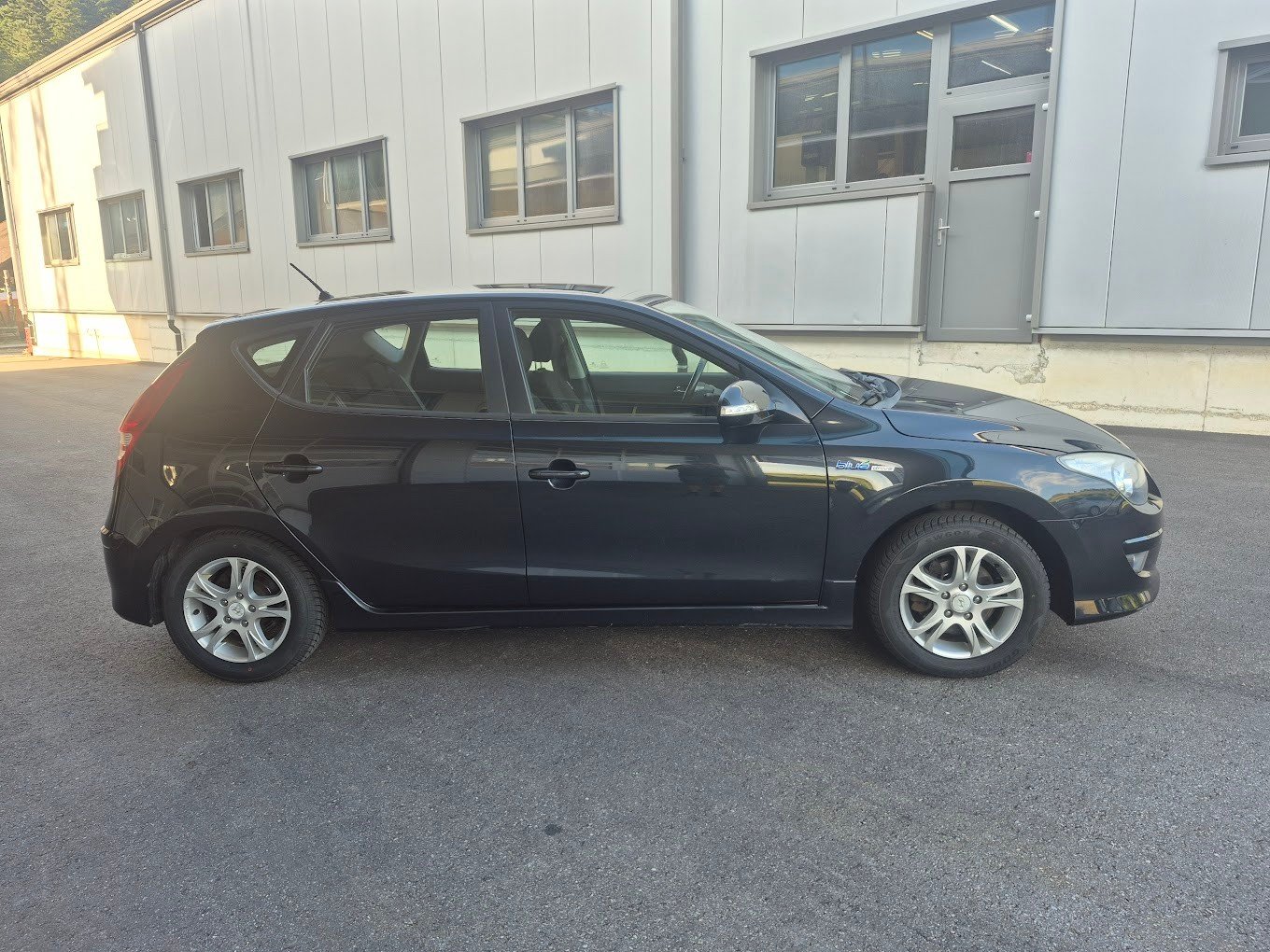 HYUNDAI i30 1.6 Swiss Plus Edition, Benzina, Occasioni / Usate, Manuale - 6