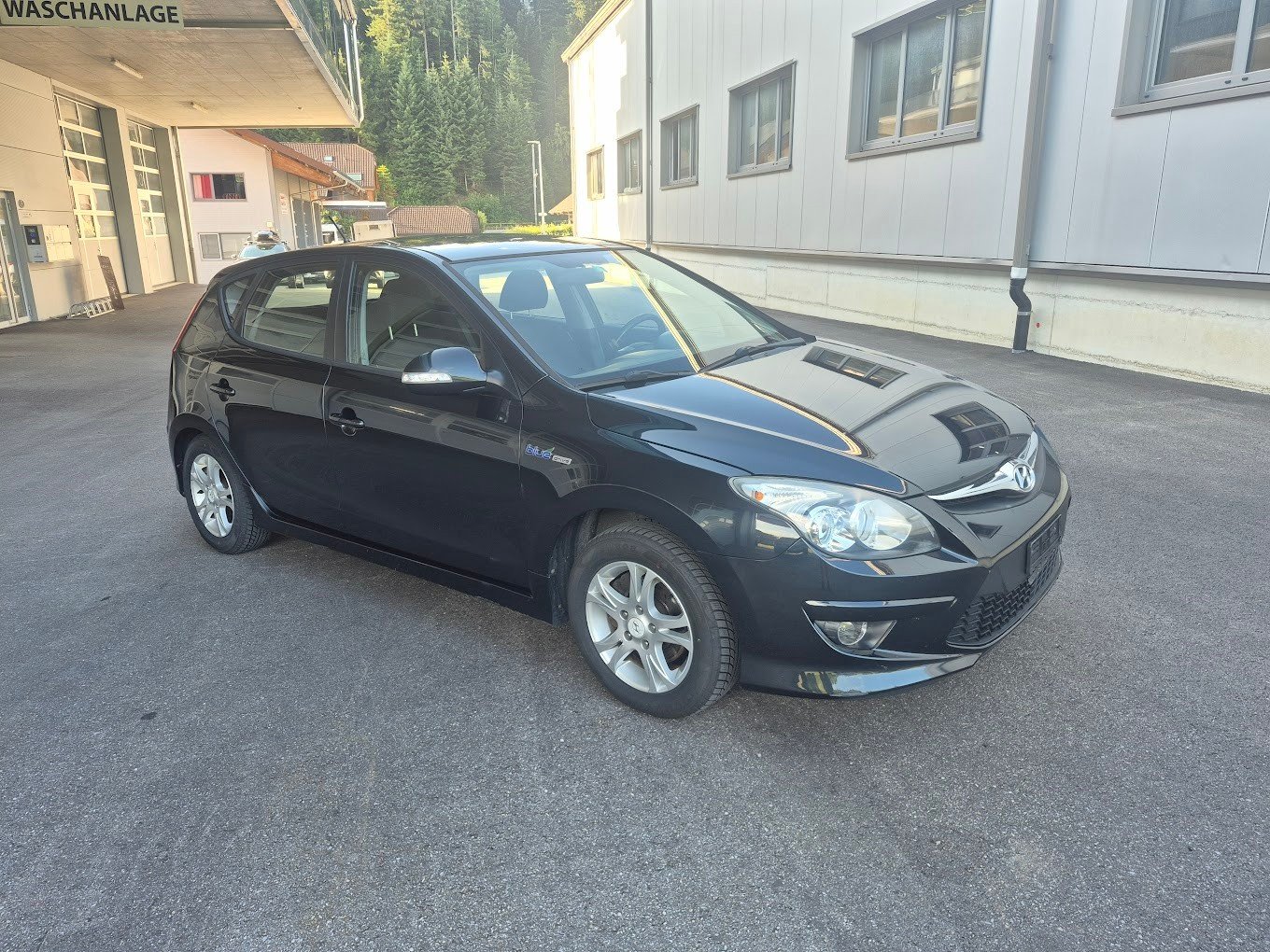 HYUNDAI i30 1.6 Swiss Plus Edition, Benzina, Occasioni / Usate, Manuale - 7