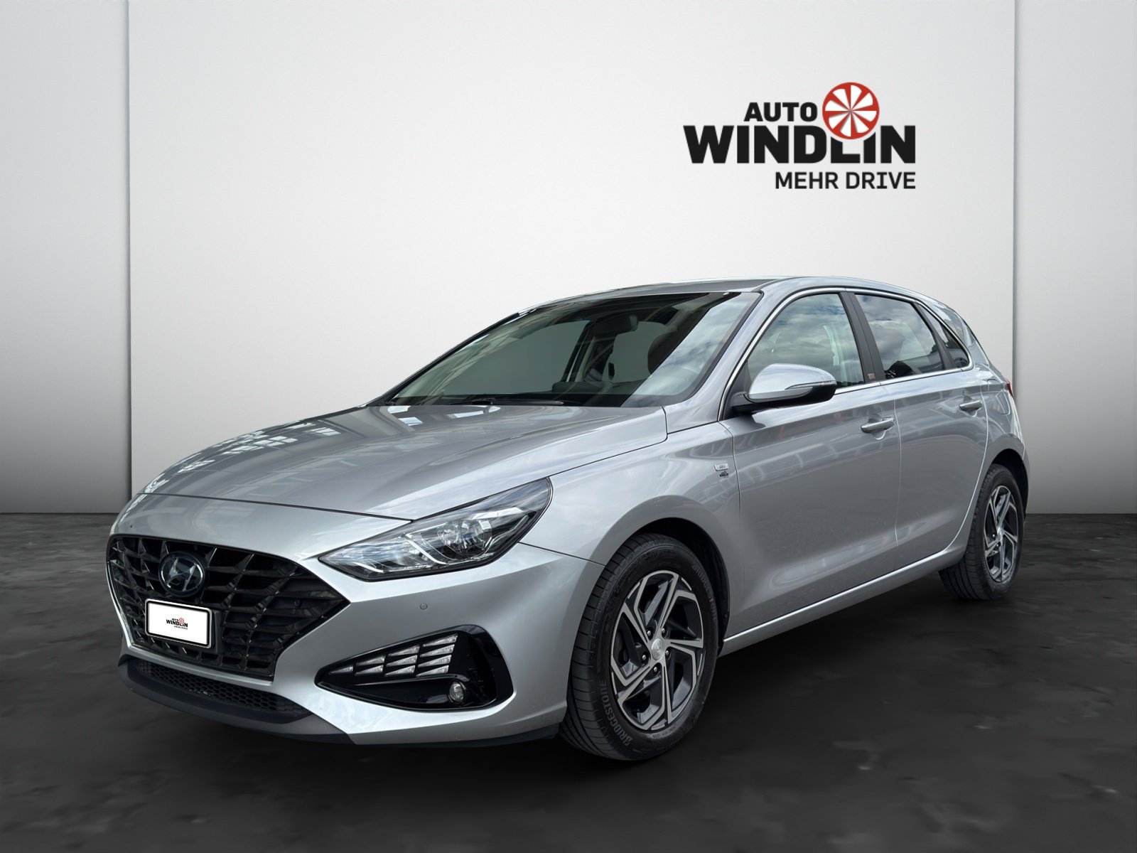HYUNDAI i30 1.5 T-GDi Amplia, Mild-Hybrid Petrol/Electric, Second hand / Used, Automatic - 2