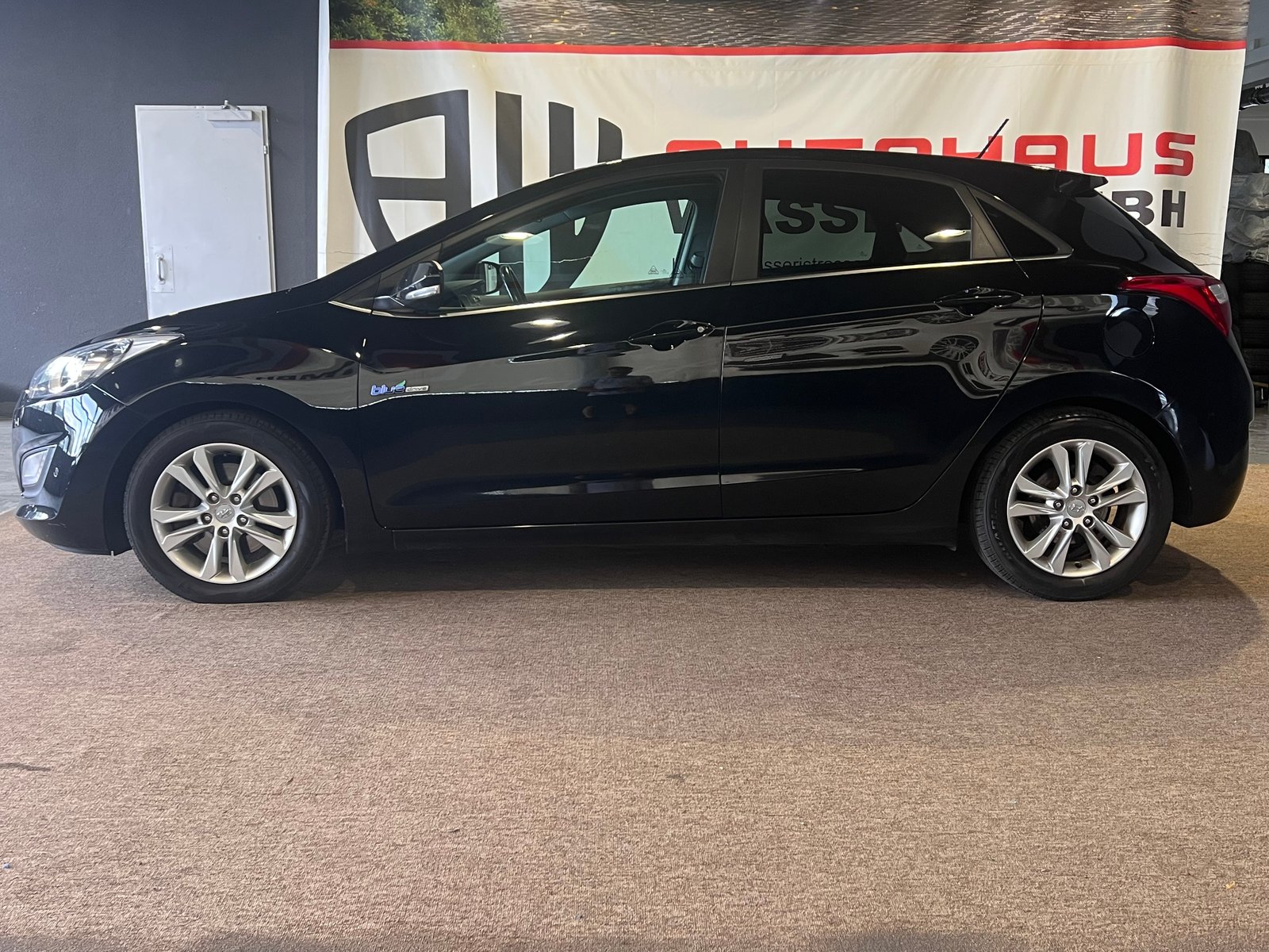 HYUNDAI i30 1.6 CRDi Style, Diesel, Second hand / Used, Manual - 6