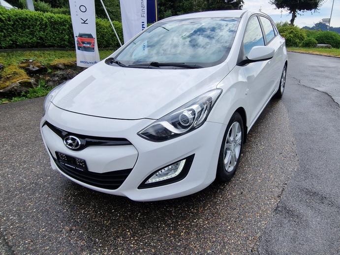 HYUNDAI i30 1.4 Comfort, Benzin, Occasion / Gebraucht, Handschaltung