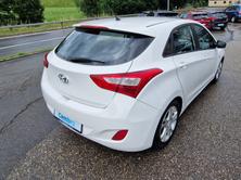 HYUNDAI i30 1.4 Comfort, Benzin, Occasion / Gebraucht, Handschaltung - 4
