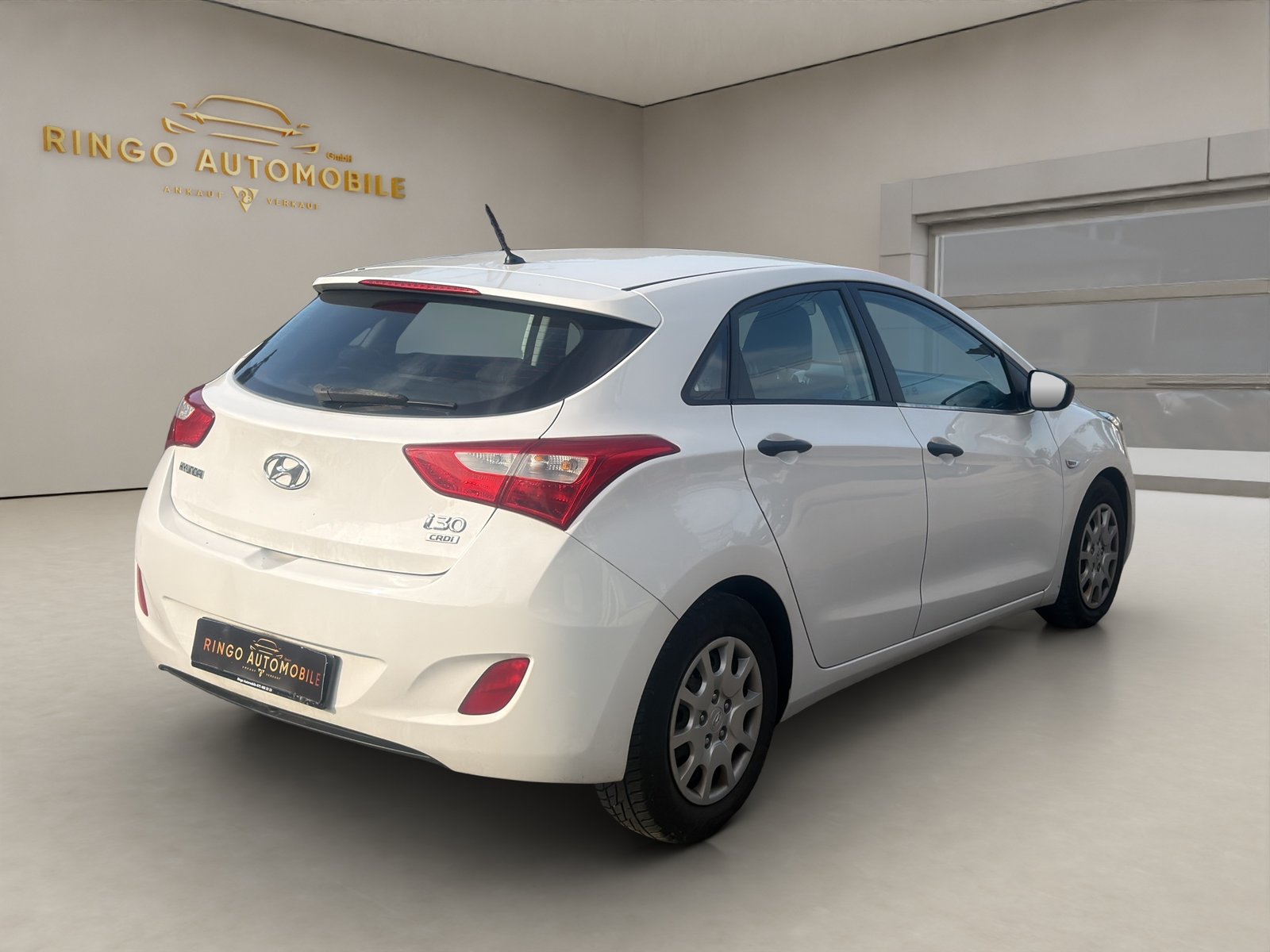 HYUNDAI i30 1.4 CRDI, Diesel, Occasion / Utilisé, Manuelle - 7