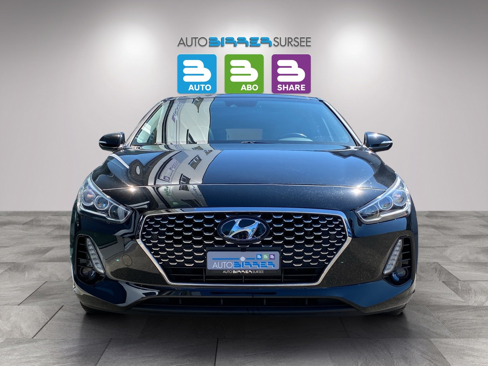 HYUNDAI i30 1.4 T-GDi Launch, Benzin, Occasion / Gebraucht, Automatik - 2