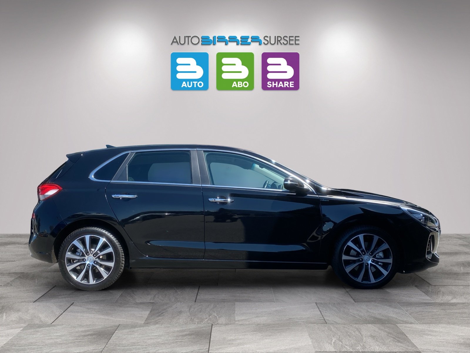 HYUNDAI i30 1.4 T-GDi Launch, Benzin, Occasion / Gebraucht, Automatik - 4