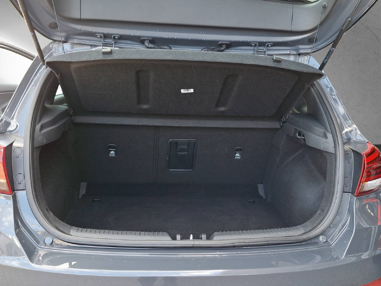 HYUNDAI i30 1.5 T-GDi Vertex, Mild-Hybrid Benzin/Elektro, Occasion / Gebraucht, Automatik - 6