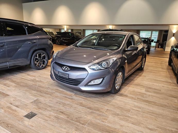HYUNDAI i30 1.4 Comfort frisch ab MFK, Essence, Occasion / Utilisé, Manuelle