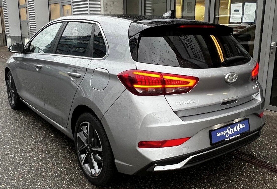 HYUNDAI i30 1.5 T-GDi Vertex, Mild-Hybrid Benzin/Elektro, Occasion / Gebraucht, Automatik - 3