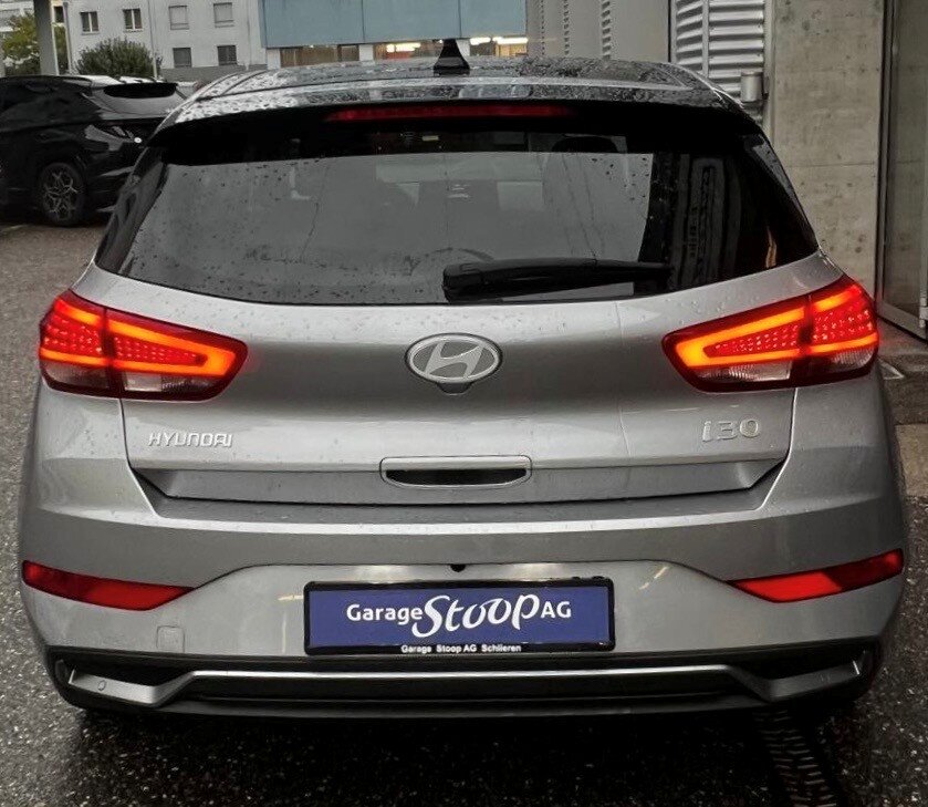 HYUNDAI i30 1.5 T-GDi Vertex, Mild-Hybrid Benzin/Elektro, Occasion / Gebraucht, Automatik - 4