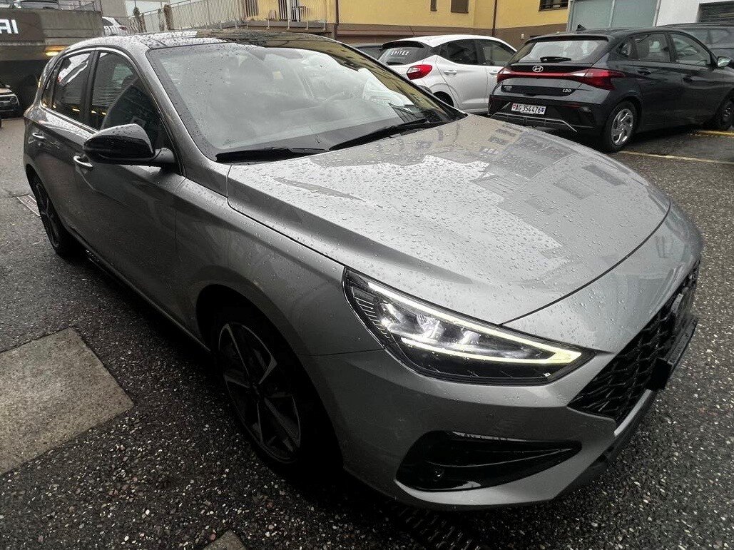 HYUNDAI i30 1.5 T-GDi Vertex, Mild-Hybrid Benzin/Elektro, Occasion / Gebraucht, Automatik - 6