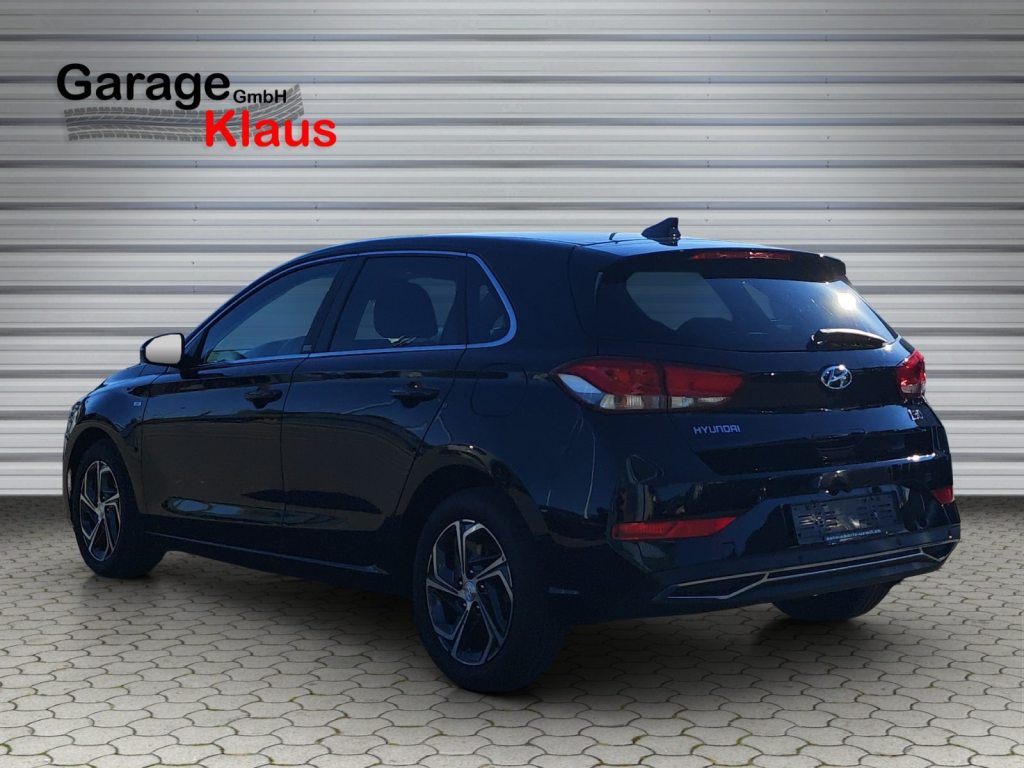 HYUNDAI i30 1.5 T-GDi Amplia 48V MH DCT, Mild-Hybrid Petrol/Electric, Second hand / Used, Automatic - 4