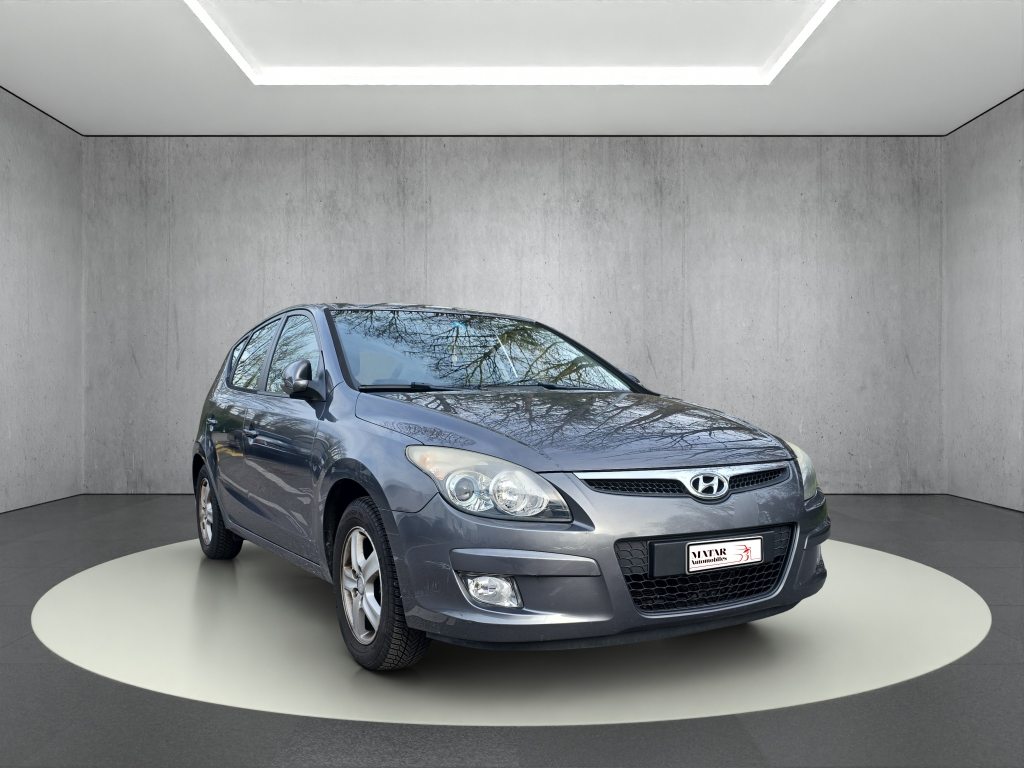 HYUNDAI I30 1.6 Style, Essence, Occasion / Utilisé, Manuelle - 2