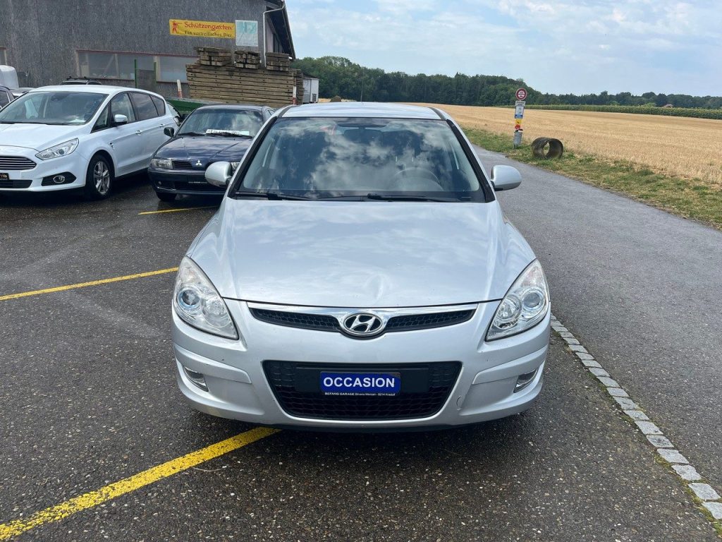 HYUNDAI I30 2.0 Premium, Petrol, Second hand / Used, Manual - 4