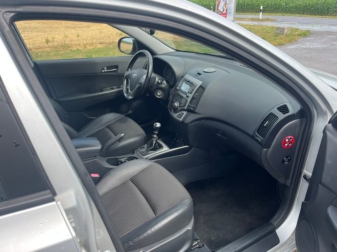 HYUNDAI I30 2.0 Premium, Petrol, Second hand / Used, Manual - 7