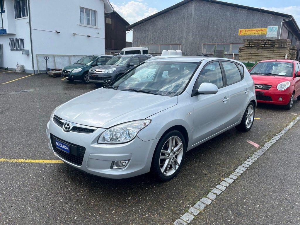 HYUNDAI I30 2.0 Premium, Petrol, Second hand / Used, Manual - 3