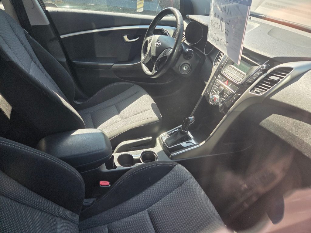 HYUNDAI I30 1.6 CRDi Style, Diesel, Second hand / Used, Automatic - 3