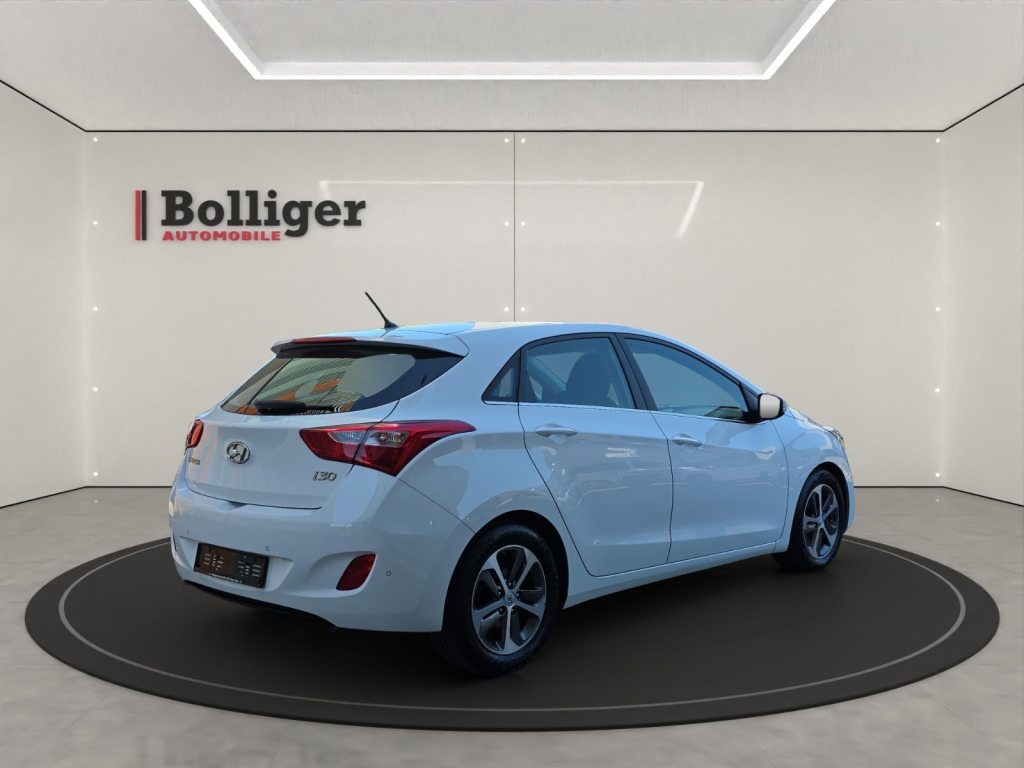 HYUNDAI I30 1.6 GDi Plena, Petrol, Second hand / Used, Manual - 7