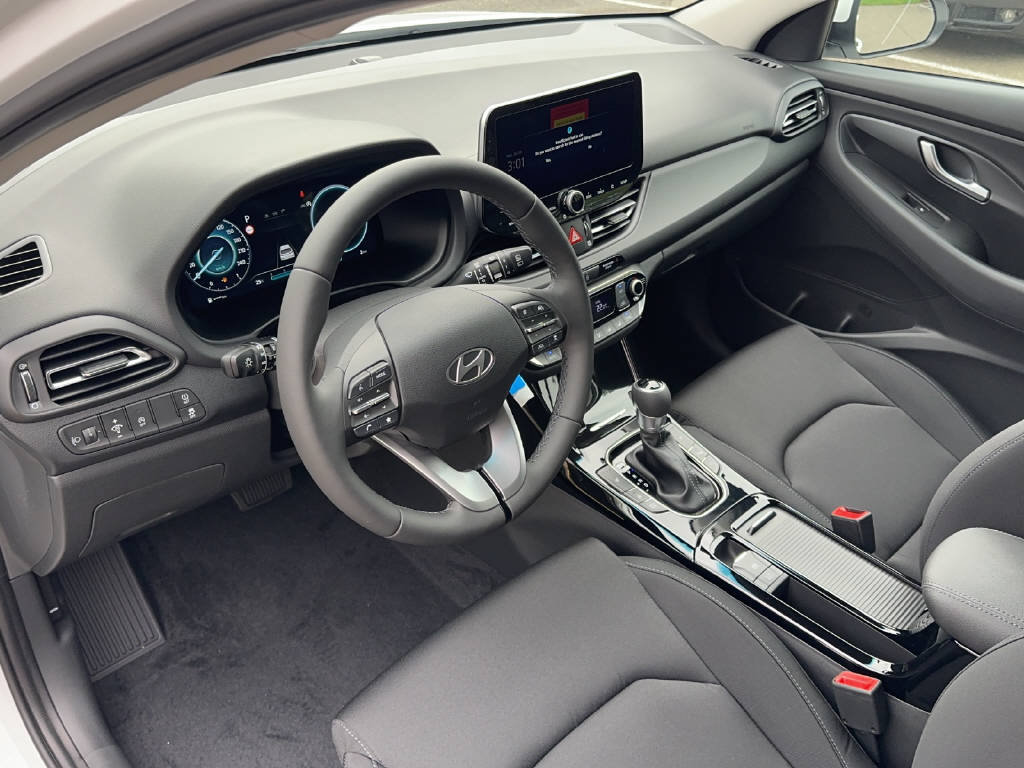 HYUNDAI i30 1.5 T-GDi Amplia, Mild-Hybrid Benzin/Elektro, Vorführwagen, Automatik - 7