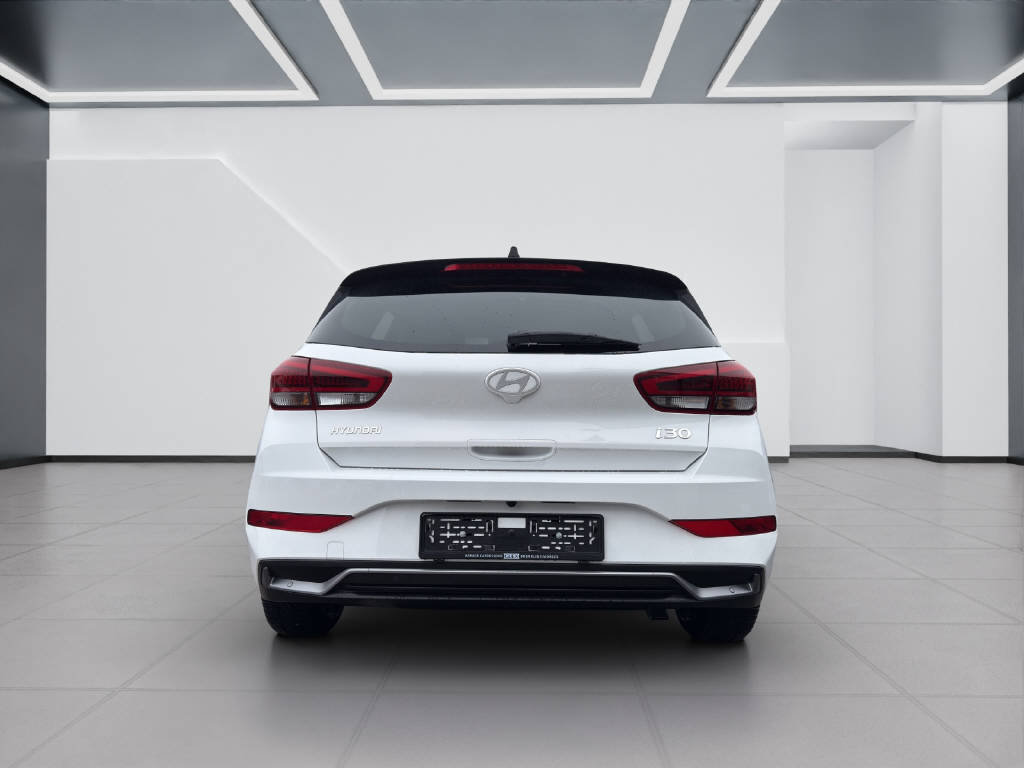 HYUNDAI i30 1.5 T-GDi Amplia, Mild-Hybrid Benzin/Elektro, Vorführwagen, Automat - 4