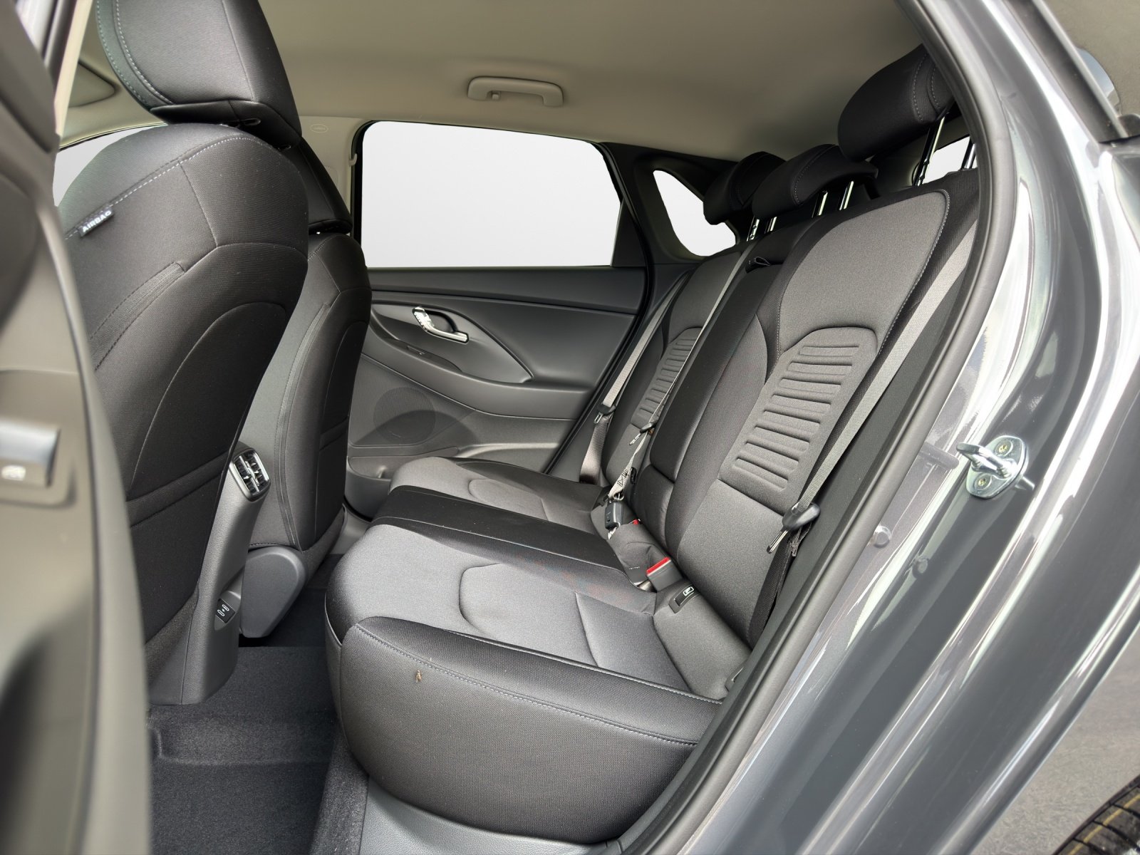 HYUNDAI i30 1.6 T-GDi Amplia, Mild-Hybrid Petrol/Electric, Ex-demonstrator, Automatic - 6
