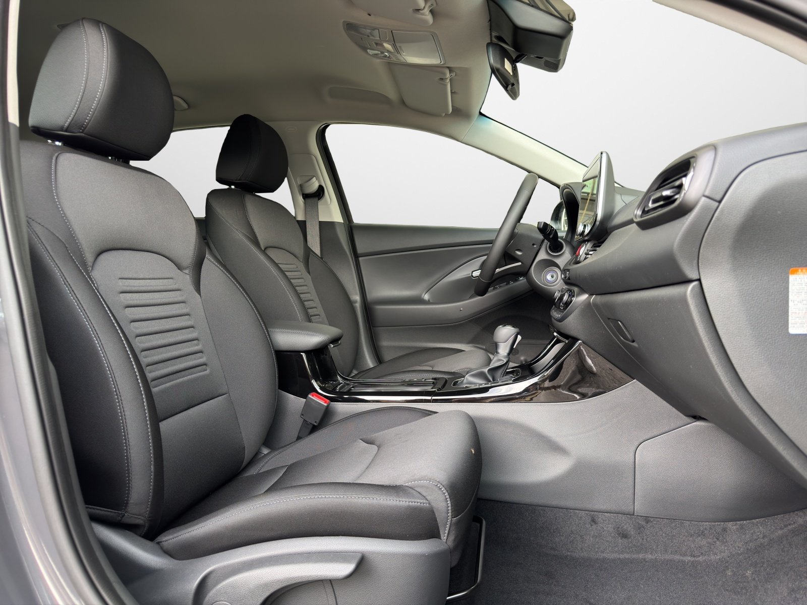 HYUNDAI i30 1.6 T-GDi Amplia, Mild-Hybrid Petrol/Electric, Ex-demonstrator, Automatic - 7