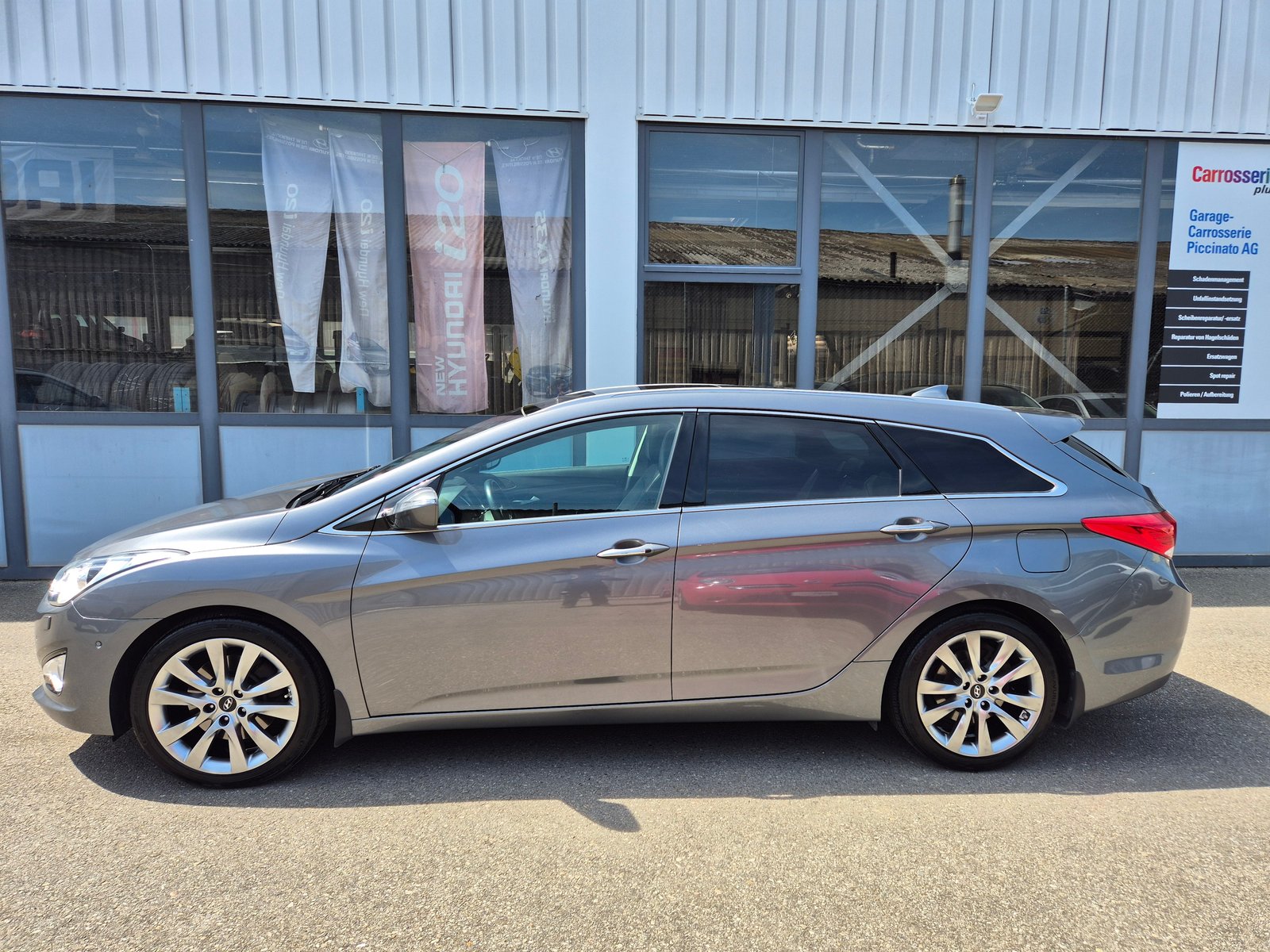 HYUNDAI i40 Wagon 1.7 CRDI Vertex Automatic, Diesel, Second hand / Used, Automatic - 2