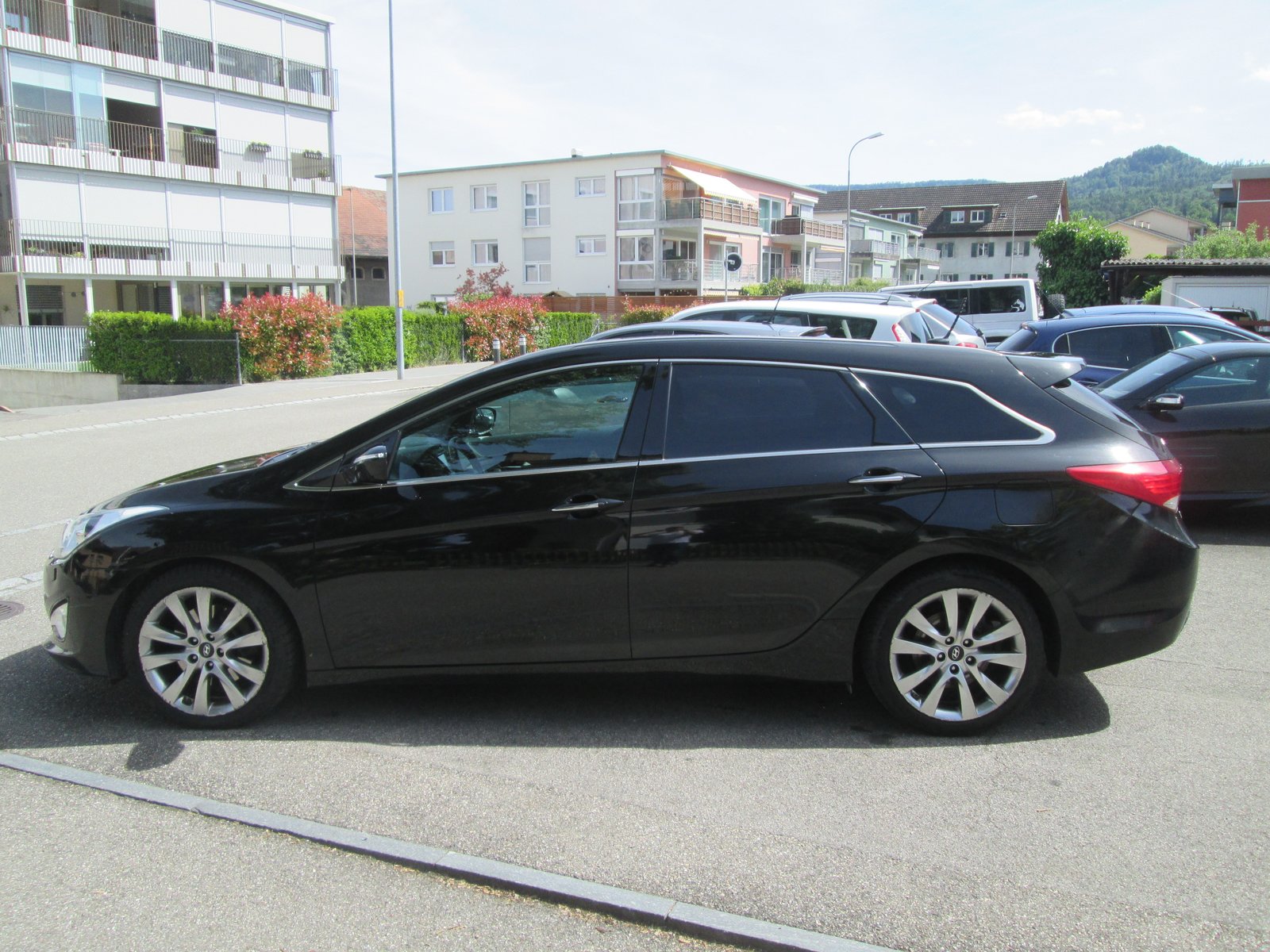 HYUNDAI i40 Wagon 1.7 CRDI Premium, Diesel, Occasion / Utilisé, Manuelle - 2