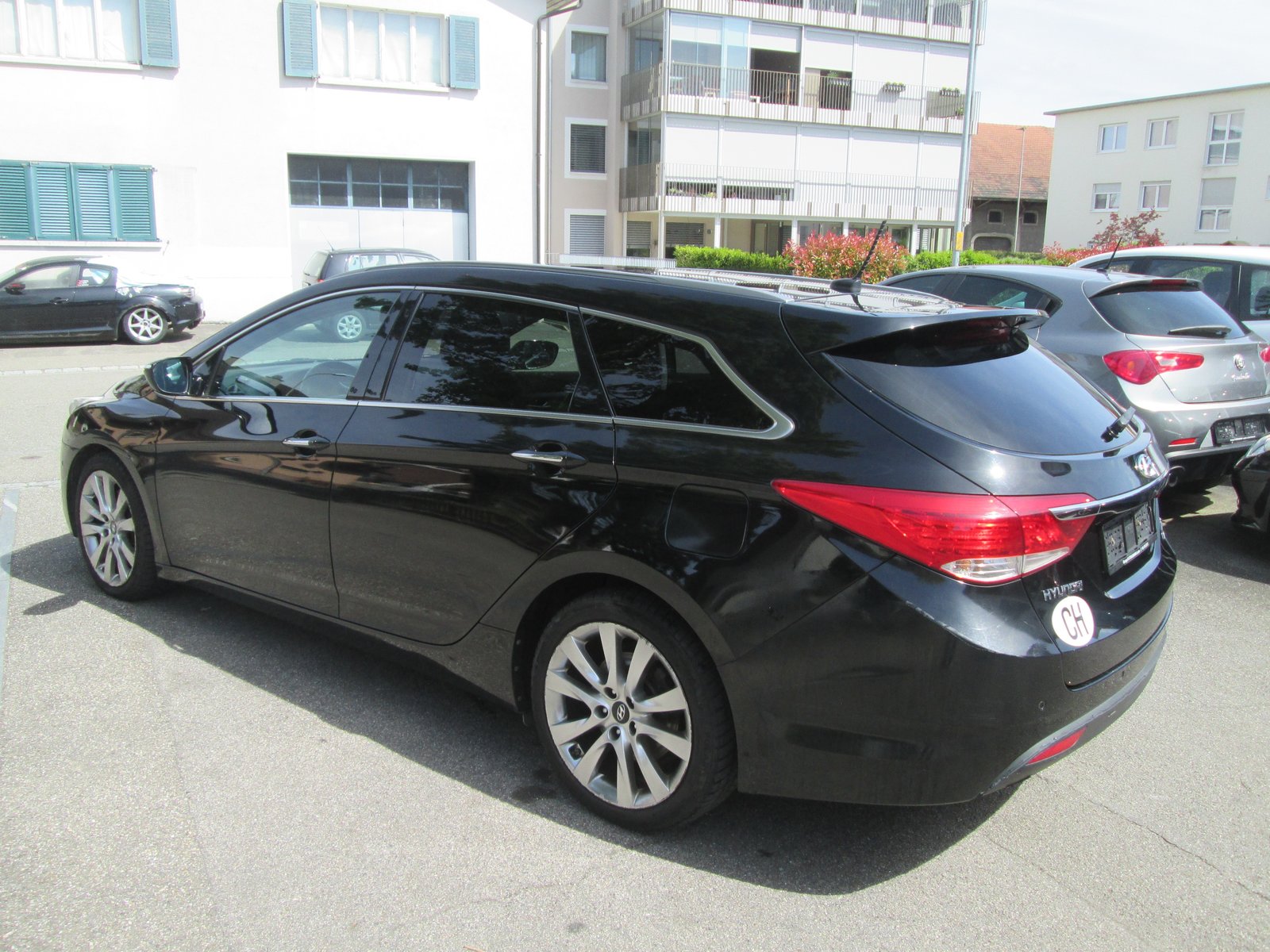 HYUNDAI i40 Wagon 1.7 CRDI Premium, Diesel, Occasion / Utilisé, Manuelle - 3