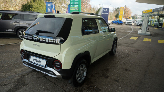 HYUNDAI Inster 49kWh Amplia, Ex-demonstrator, Automatic - 5