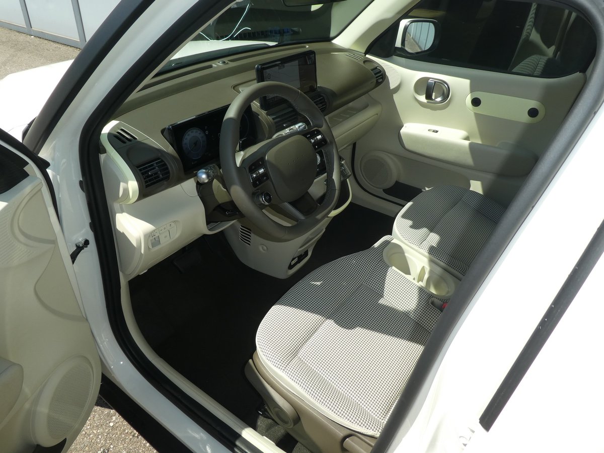 HYUNDAI Inster 49kWh Amplia Wärmepumpe, Électrique, Voiture nouvelle, Automatique - 5