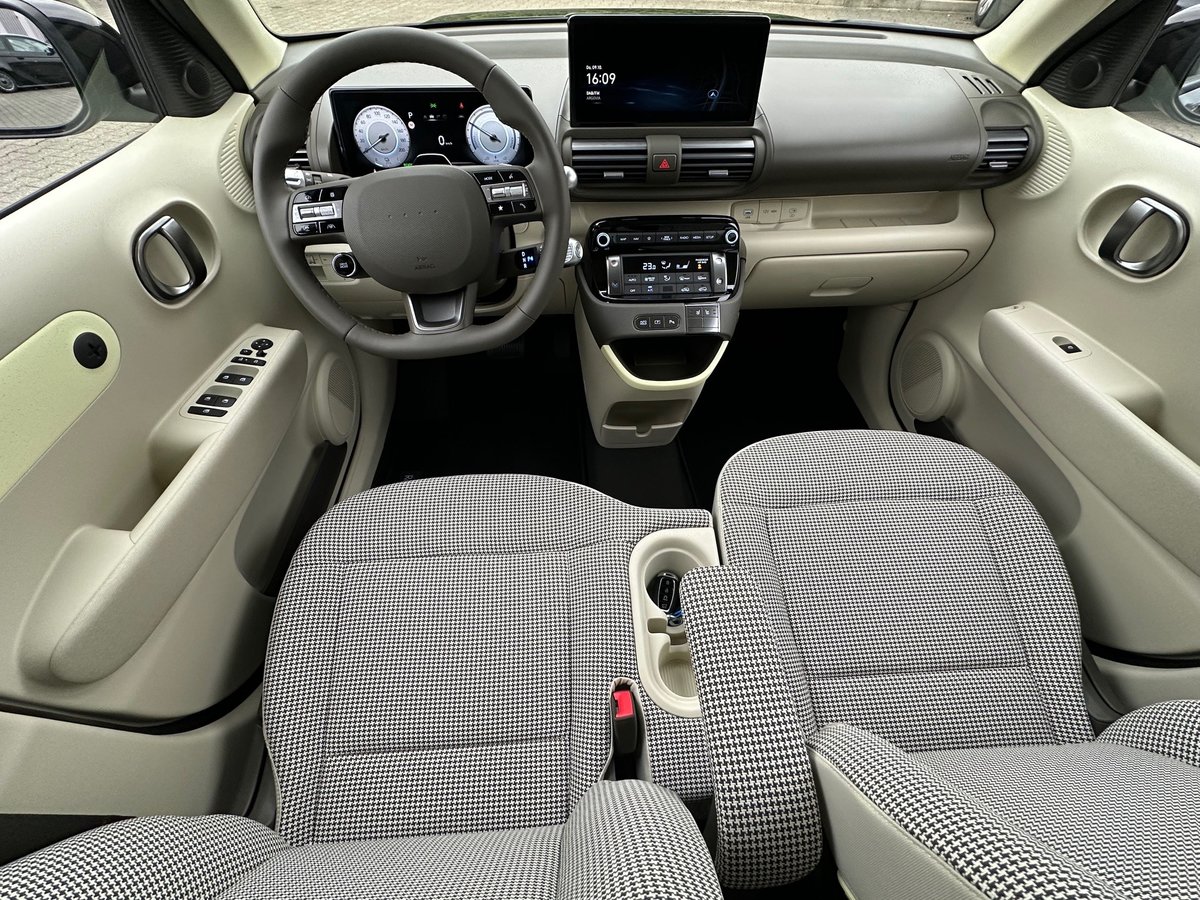 HYUNDAI Inster 49kWh Amplia, Elektro, Neuwagen, Automatik - 6