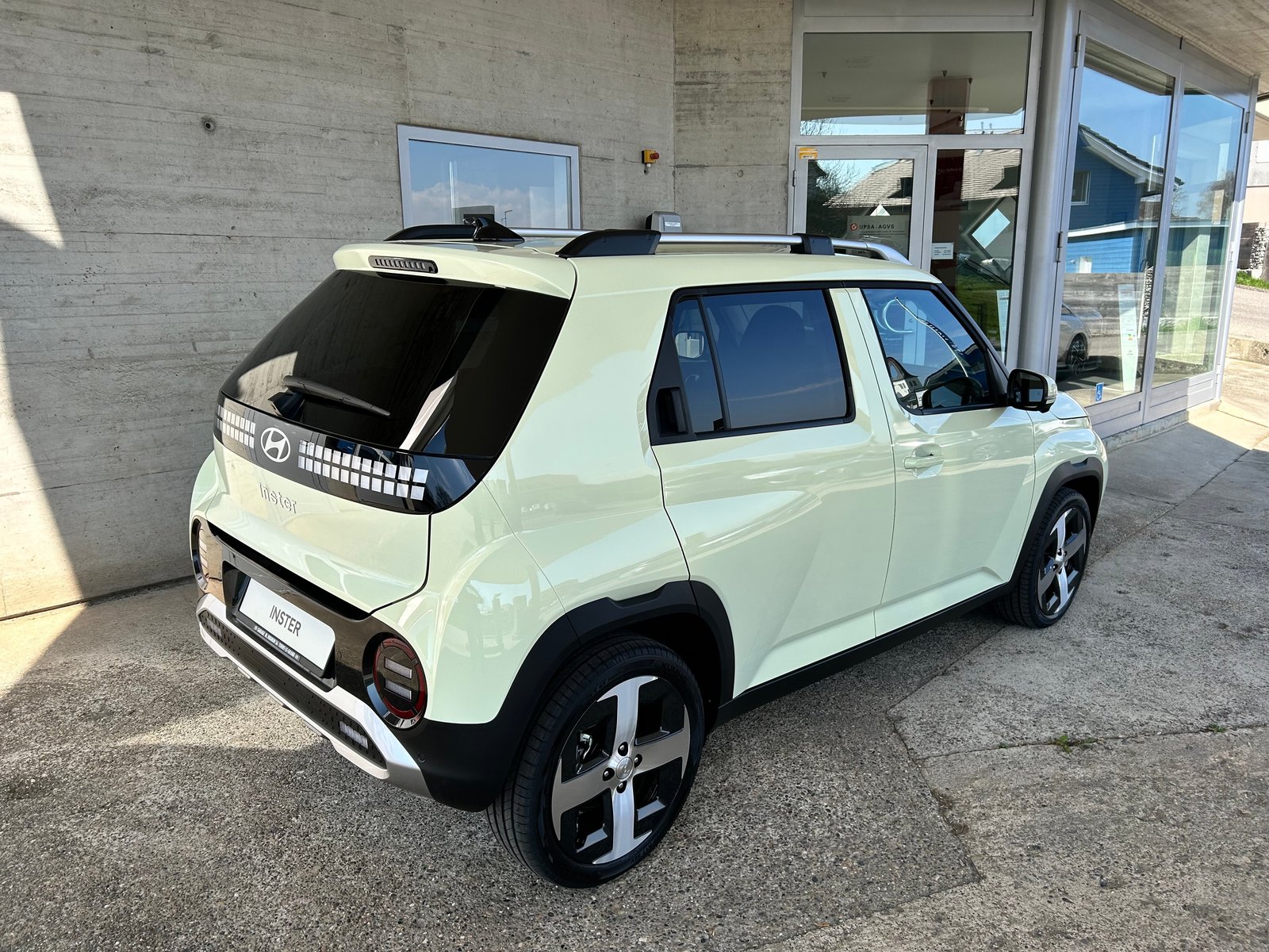 HYUNDAI Inster 49kWh Vertex, Elektro, Neuwagen, Automatik - 2