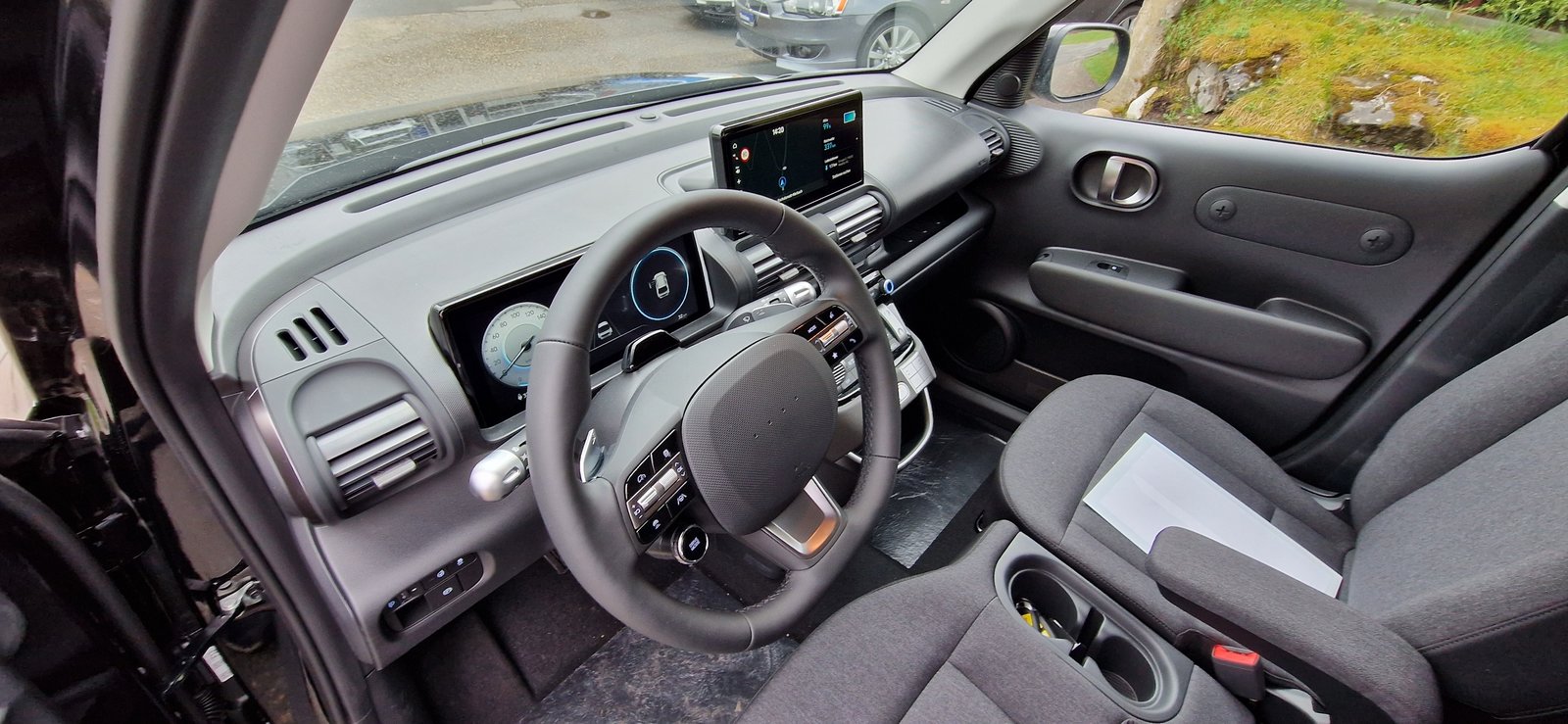 HYUNDAI Inster 49kWh Amplia, Elektro, Vorführwagen, Automatik - 7