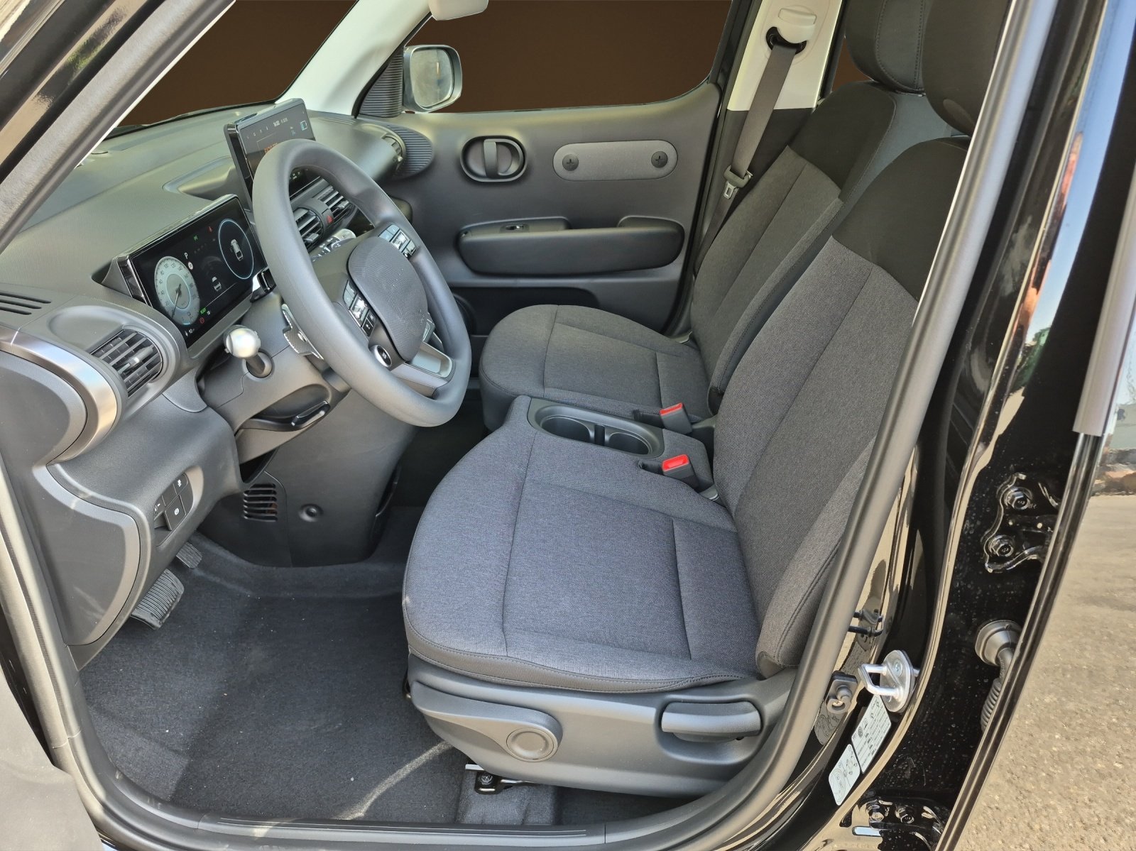 HYUNDAI Inster Electric Pica, Electric, Ex-demonstrator, Automatic - 6