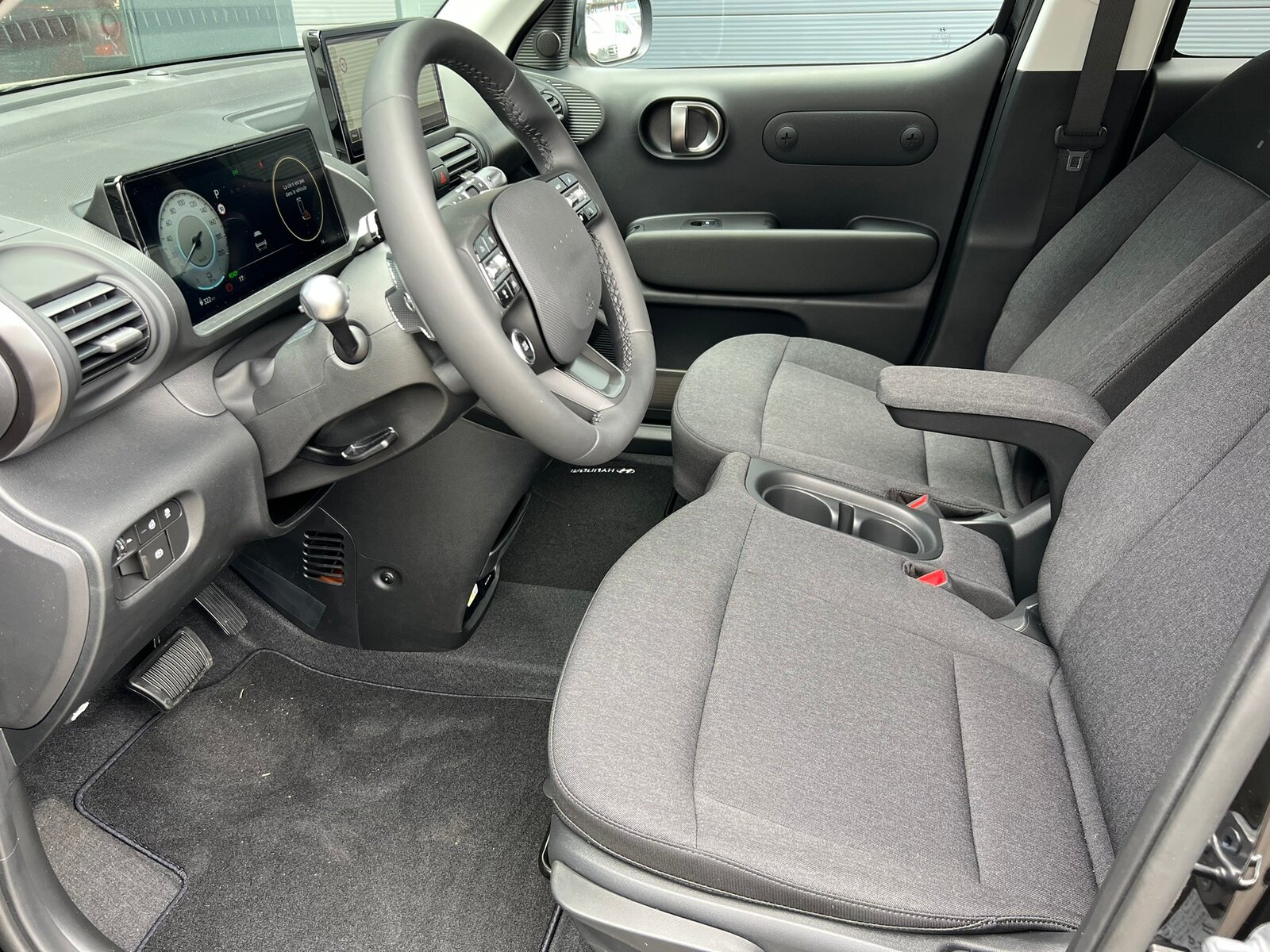 HYUNDAI Inster 49kWh Amplia, Elektro, Vorführwagen, Automatik - 6