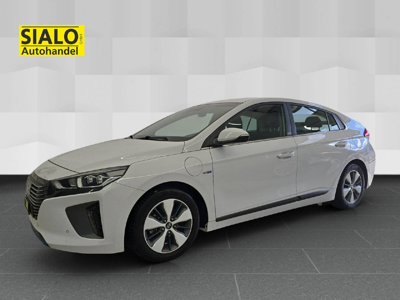 HYUNDAI Ioniq 1.6 GDi Plug-in Amplia Hybrid