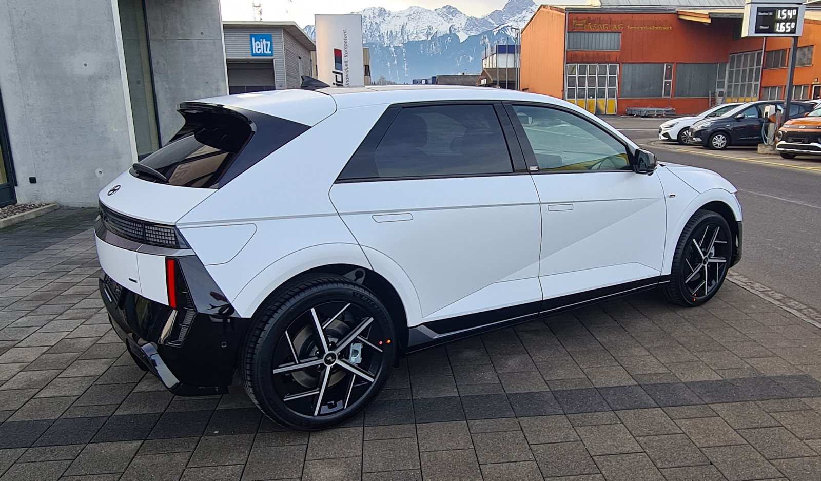 HYUNDAI Ioniq 5 N Line 84kWh 4WD, Electric, New car, Automatic - 5