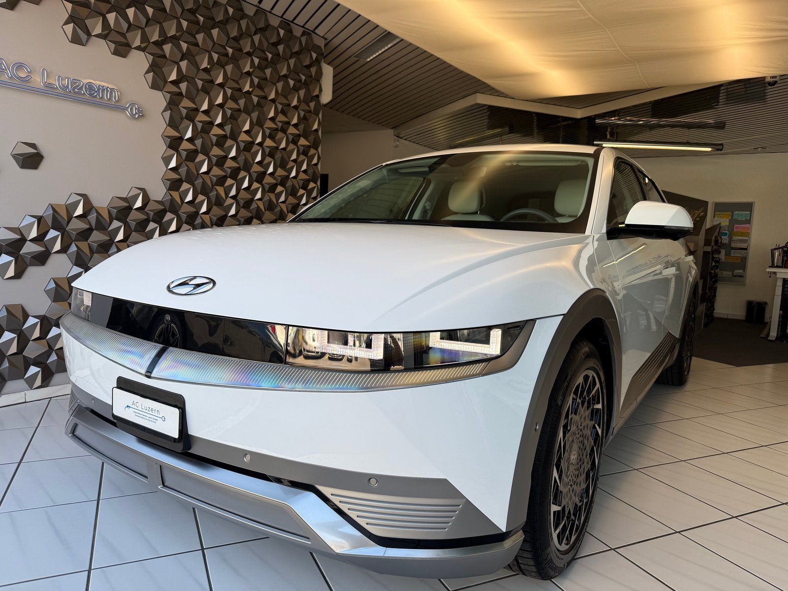HYUNDAI Ioniq 5 72kWh First Edition 2WD SoH 100