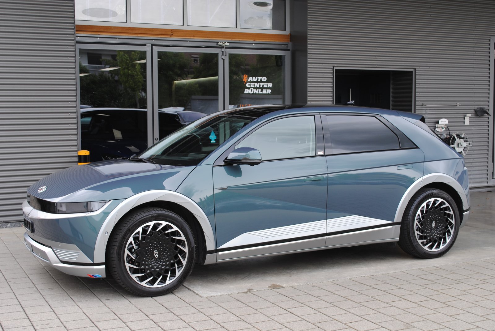 HYUNDAI Ioniq 5 77kWh Vertex 4WD, Elektro, Occasion / Gebraucht, Automatik - 5