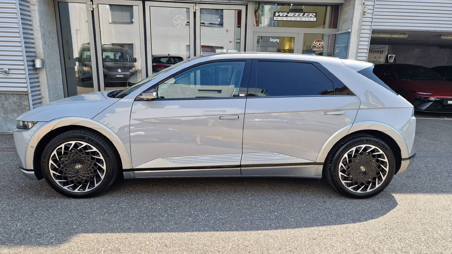 HYUNDAI Ioniq 5 77,4 kWh Vertex 4WD, Electric, Second hand / Used, Automatic - 2