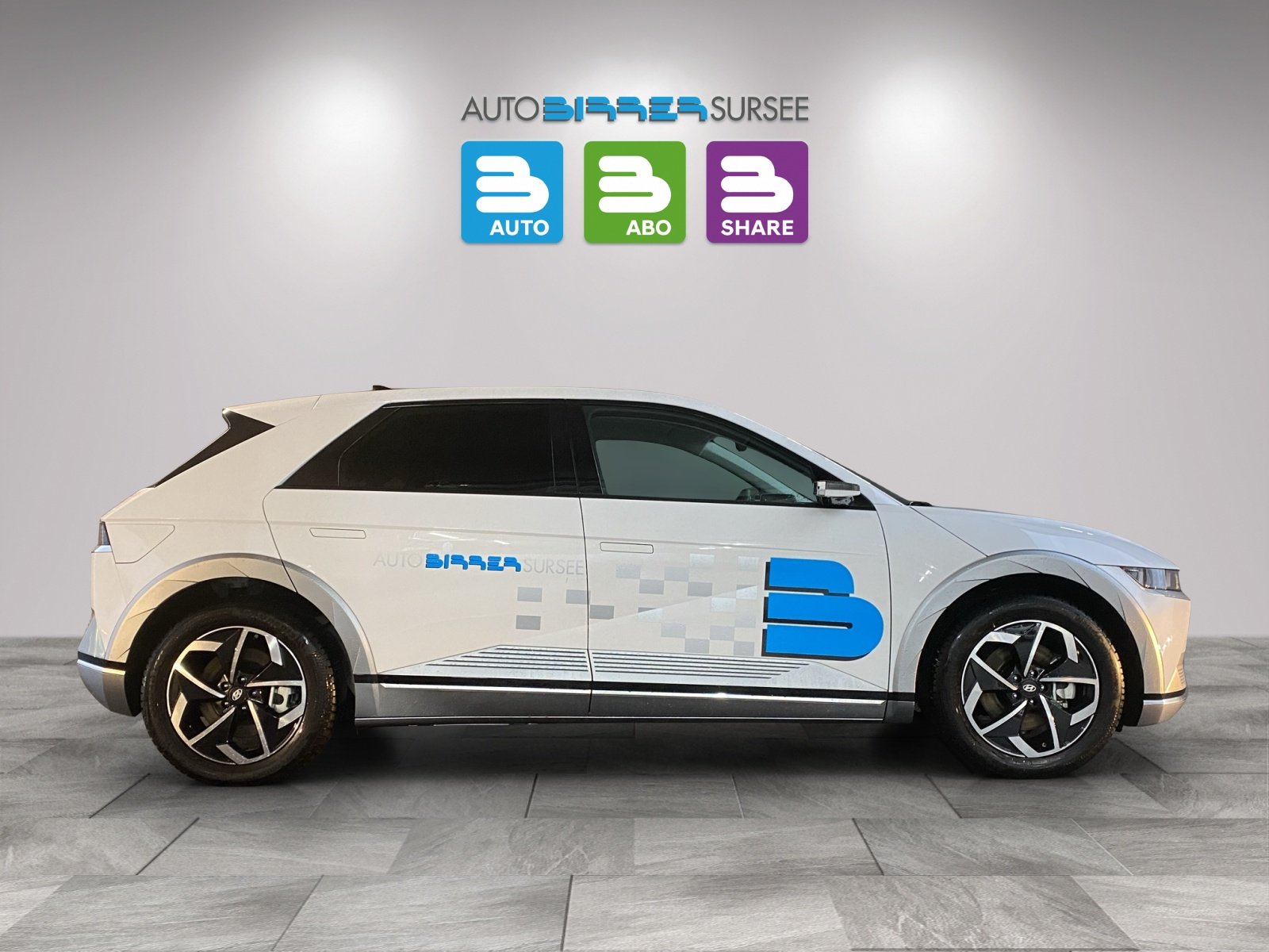 HYUNDAI Ioniq 5 Vertex 4WD, Electric, Ex-demonstrator, Automatic - 4