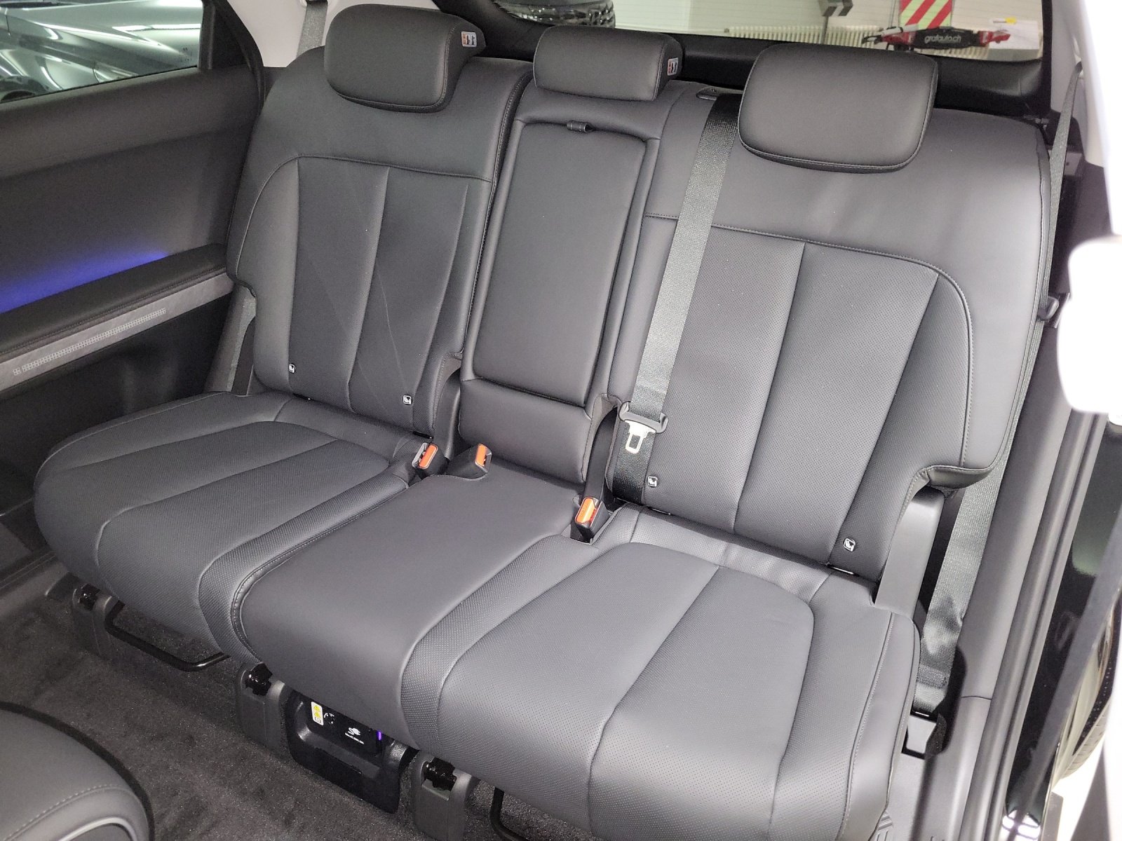 HYUNDAI Ioniq 5 Amplia 4WD, Electric, Ex-demonstrator, Automatic - 7