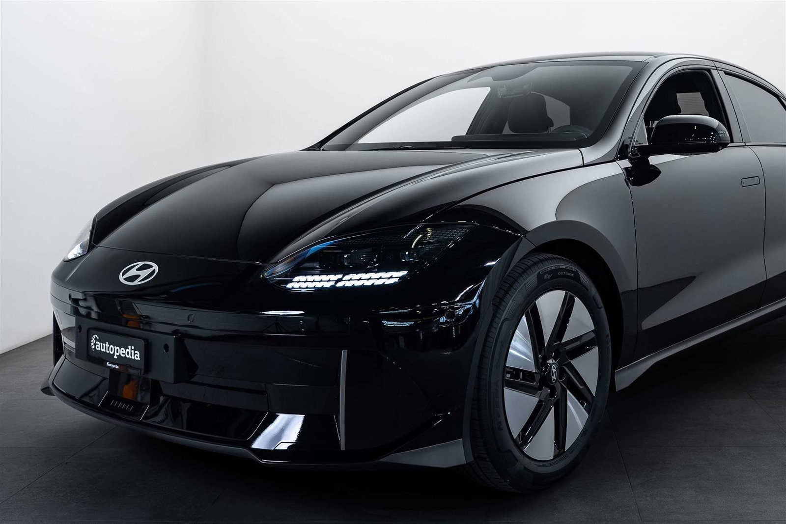 HYUNDAI Ioniq 6 77kWh Plus Line 325PS 4WD Automat, Électrique, Voiture nouvelle, Automatique - 2