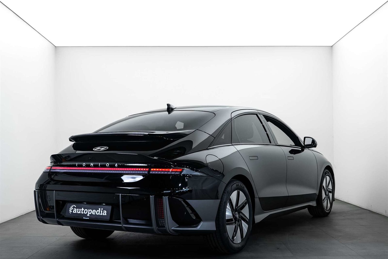 HYUNDAI Ioniq 6 77kWh Plus Line 325PS 4WD Automat, Électrique, Voiture nouvelle, Automatique - 3